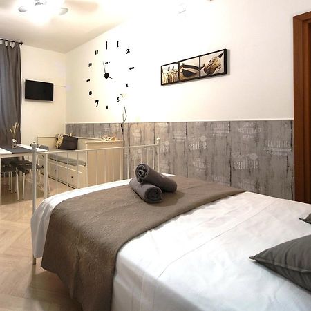 Il Sole Hotell Trani Exteriör bild