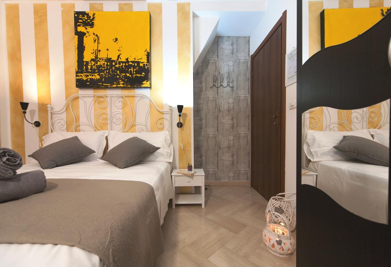 Il Sole Hotell Trani Exteriör bild